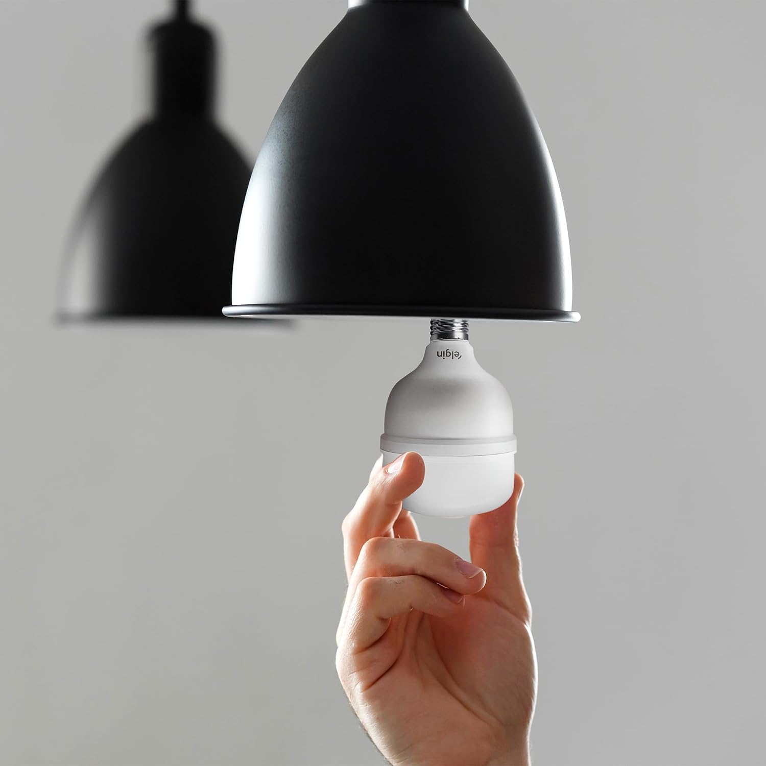 Lâmpada Super Bulbo LED T 30W 6500K Elgin Bivolt Luz Branca Fria